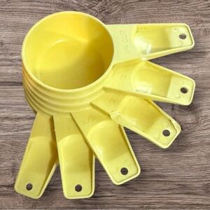 Vintage Daffodil Yellow Tupperware Stacking Set of 6 Measuring Cups